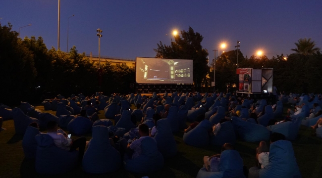 Açık havada sinema keyfi devam ediyor