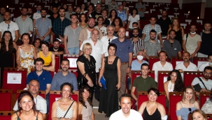 İzmir Büyükşehir Belediyesi Şehir Tiyatroları'nda ilk buluşma