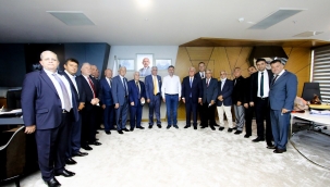 İzmir Esnaf Odası Yönetiminden Başkan Sandal'a Ziyaret 