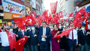 Karşıyaka'da 9 Eylül'e coşkulu kutlama