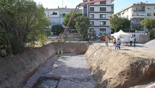 Karşıyaka'da Alzheimer Merkezi'ne ilk beton atıldı