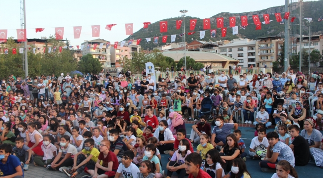 Kemalpaşa Belediyesi "Çocuk Festivali" İle Bir İlke İmza Attı