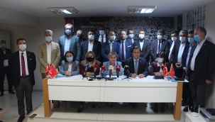 CHP İzmir'den Çıkarma: 30 Kişilik Heyet İzmir'in 8 İlçesinde Sahada Olacak