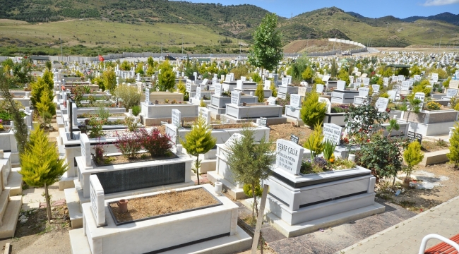 İzmir Büyükşehir Belediyesi'nden 5 yeni mezarlık alanı talebi