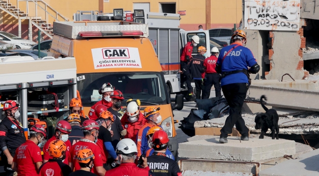İzmir Depreminin Yıl Dönümünde Anma Programı ve Tatbikat Düzenlendi