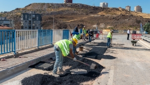 Karşıyaka ve Karabağlar'da yağmur suyu hattı çalışmaları sürüyor 