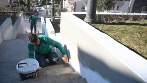 Kuşadası'nda Sarp Kayalıklar Parka Dönüşüyor