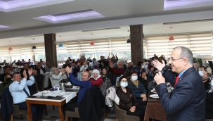 Başkan Sürekli, Bergama'dan mesaj verdi ''Hizmetimizi birileri gibi ayırarak, kayırarak üretmiyoruz''