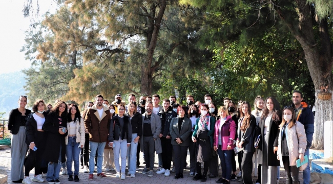 İzmir Demokrasi Üniversitesi'nden Karaburun'a "doğal" dokunuş 