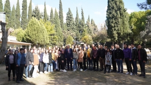 Rektör Budak yeni döneme öğrencilerle başladı