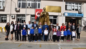 Türkiye'de İlk Filateli Sınıfı Karşıyaka'da Açıldı