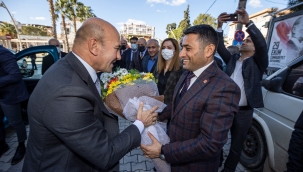 Başkan Soyer Menemen'den seslendi: "Bizim yarını kurma vaktimiz geldi"