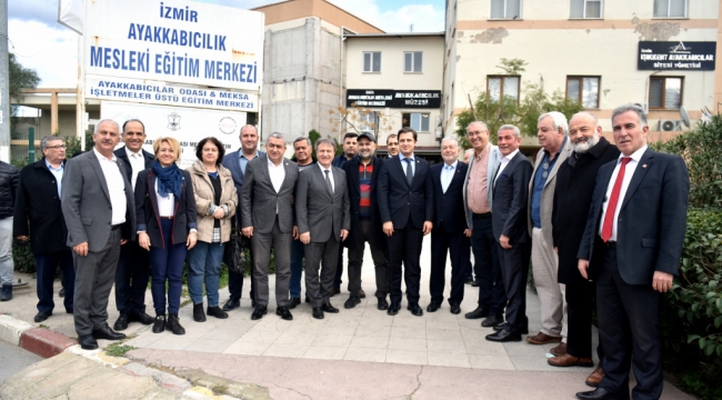 Bornova'da esnafa destek turu 