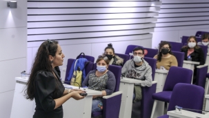 Buca'da öz geçmiş hazırlama ve mülakat teknikleri anlatıldı