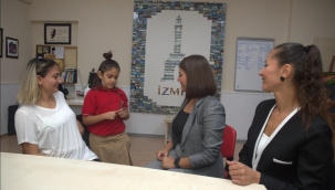 Engelli dostu İzmir Büyükşehir Belediyesi'nden Türkiye'de ilk İşitme engelli ailelerin çocuklarına eğitim desteği