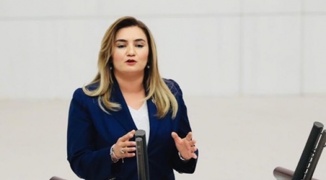 CHP İzmir Milletvekili Av. Sevda Erdan Kılıç: "Dört yılda santim demiryolu yapamayanlar Ay'a sert iniş yapmayı planlıyor"