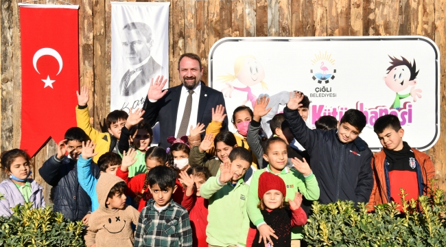 Çiğli'nin İlk Oyuncak Kütüphanesi Kaklıç'ta Açıldı
