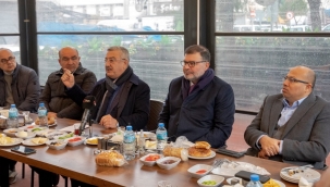 Milletvekili Nasır ve MÜSİAD İzmir Şubesi, Gıda Çarşısı Esnafı ile Buluştu