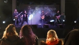 Buca Barış Manço'yu unutmadı 