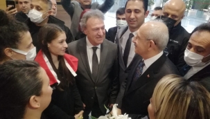 Kılıçdaroğlu havaalanında Sıla Karakuş'la buluştu 