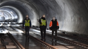 Narlıdere Metrosu'nun ray döşeme işlemlerinin yüzde 50'si tamamlandı