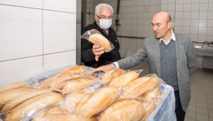 Başkan Soyer Halk Ekmek Fabrikası'nda incelemelerde bulundu: Halk Ekmek modeliyle daha çok yurttaşa ucuz ekmek ulaştırıyoruz