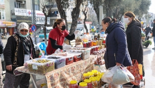 Buca'da kadınlar üretiyor, tüketicinin yüzü gülüyor