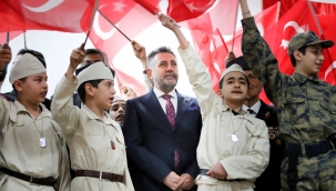 Çanakkale Şehitleri Bayraklı'da da unutulmadı