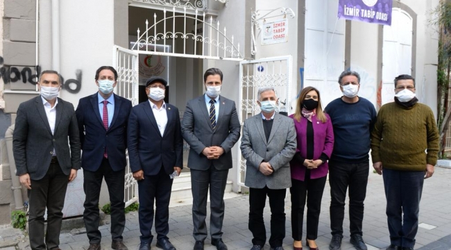CHP İzmir'den Doktorlara Tam Destek 