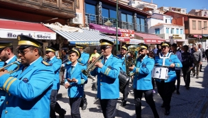 Çeşme Belediye Bandosu kuruldu