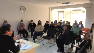 Çiğli Belediyesi'nden Kadınlara Dijital Okuryazarlık Semineri