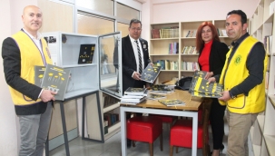 Konak'ta öğrenciler üniversiteye "Durak Kitaplık" ile hazırlanacak