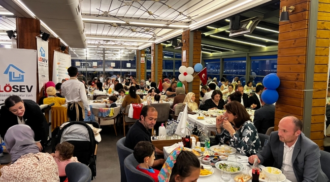 LOSEV İzmir'deki Aileleriyle İftar Yemeğinde Buluştu
