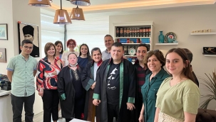 Zihinsel Yetersiz Çocukları Yetiştirme ve Koruma Vakfı İzmir Şube'sinden Avukat Aydın Özcan'ın hukuk bürosuna ziyaret