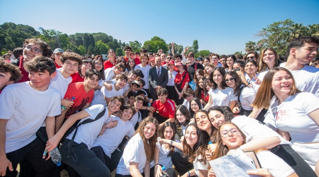 19 Mayıs öncesinde gençlerle bir araya geldi Başkan Soyer: "Bu memleketin size ihtiyacı var"