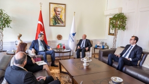 Başkan Soyer Portekiz Büyükelçisi'ni Terra Madre'ye davet etti