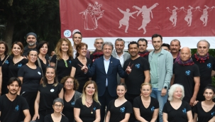 Bornova'da Halk Dansları Festivali