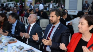 CHP İzmir Depremzedelerle İftarda Buluştu