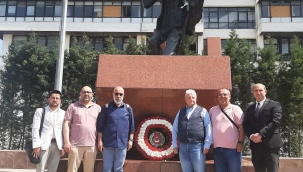 İGC Yönetimi Hasan Tahsin Anıtına çelenk bıraktı