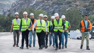 İzmir Büyükşehir Belediyesi'nden yol yatırımları için dev bütçe