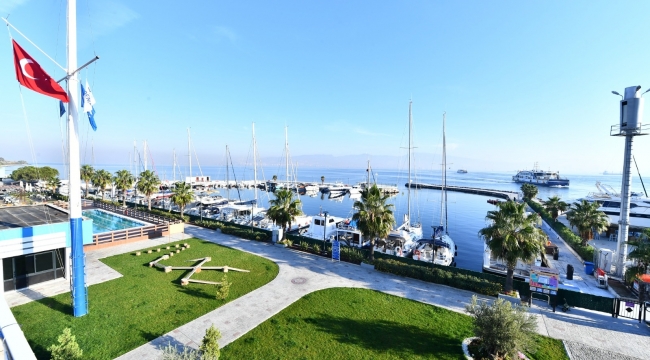 İzmirlilerin gözdesi mavi bayraklı "İzmir Marina"