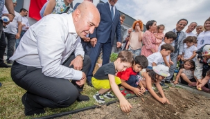 Başkan Soyer'den iş dünyasına çağrı: "Gelin, masal evlerini İzmir'in her köşesine taşıyalım"