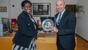 Başkan Soyer Güney Afrika Büyükelçisi'ni ağırladı