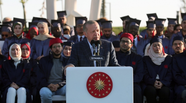 Cumhurbaşkanı Erdoğan, İbn Haldun Üniversitesi Mezuniyet Töreni'ne katıldı 
