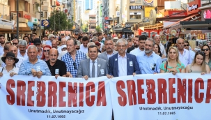 Srebrenitsa kurbanları Konak'ta anıldı 