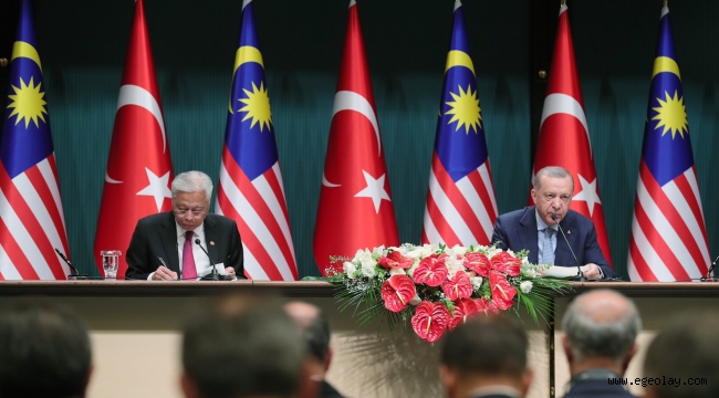 "Türkiye ile Malezya arasındaki ilişkileri kapsamlı stratejik ortaklık seviyesine yükseltme kararı aldık" 