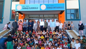Bakan Yardımcısı Aşkar İzmir'de Öğretmen ve Öğrencilerle Bir Araya Geldi