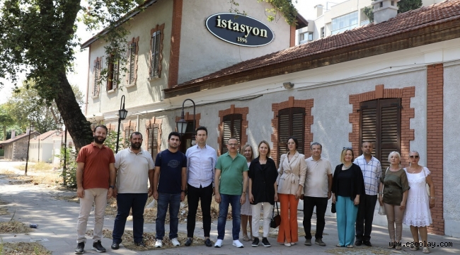Başkan Sürekli Karşıyakalı gençlere iki müjde verdi