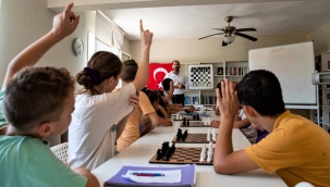 Köylerde çocuklara satranç eğitimi 