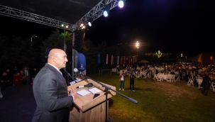 Başkan Soyer Balkan Kültür Gecesi’ne katıldı “Bugün belediye başkanı olarak değil Arnavut Mustafa Çavuş’un torunu olarak aranızdayım” 